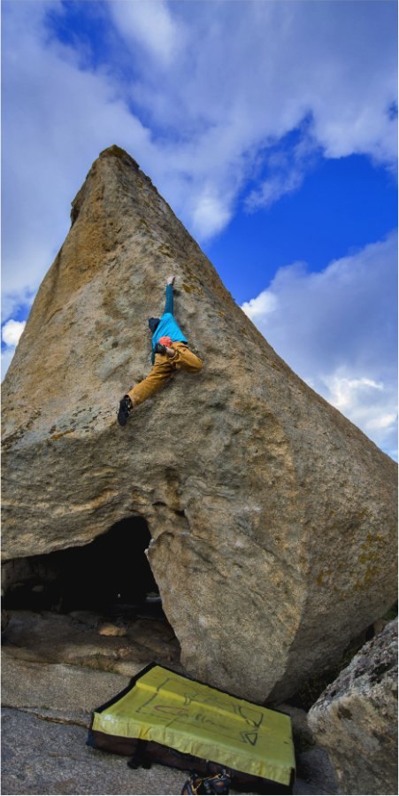 Salita del boulder The piramid al settore Shardizian di San Priamo