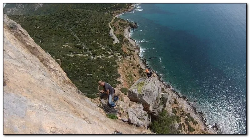 Scalata nella Scogliera di Porto Flavia (Masua - Iglesias)